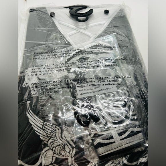 NWT Glorious Gladiator Costume. Size Small (90-120 pounds). Can be worn 2 ways. - Picture 10 of 15